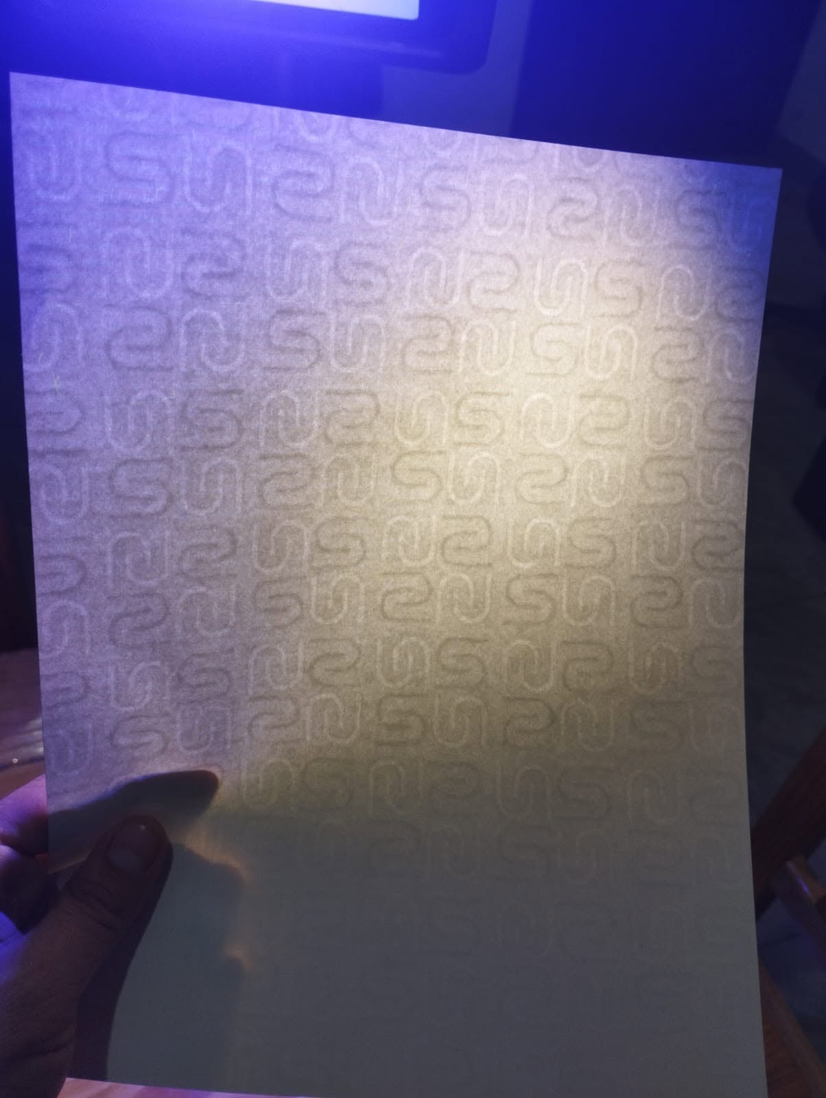 Papel seguridad de eses con fibrilla